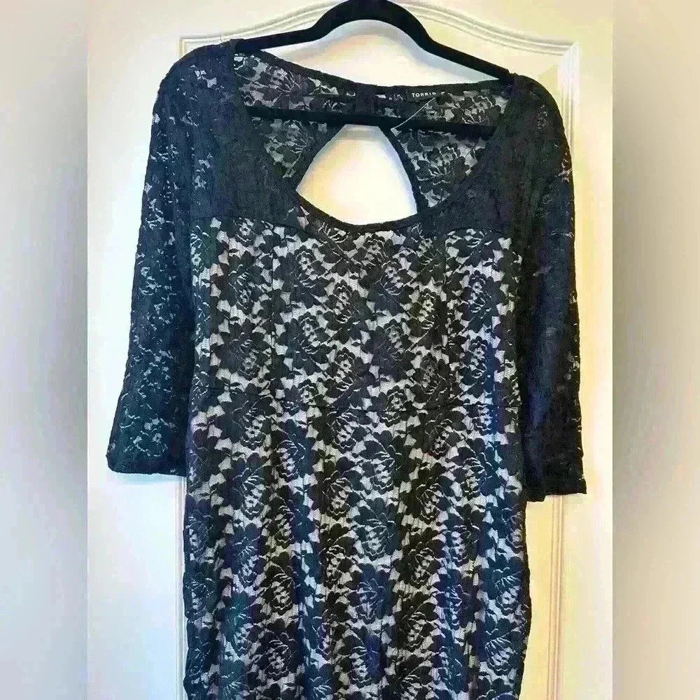 Torrid  - Lace overlaid bodycon dress